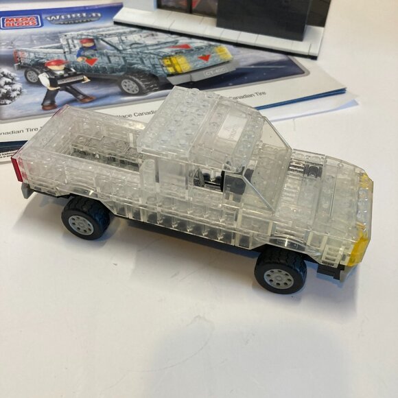 Mega Bloks Canadian Tire Ice Truck World Builders Canada Limited Edition Set - Picture 9 of 16